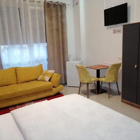 Isabel Rooms Tirana Chambre photo