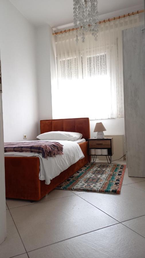 Isabel Rooms Tirana Chambre photo